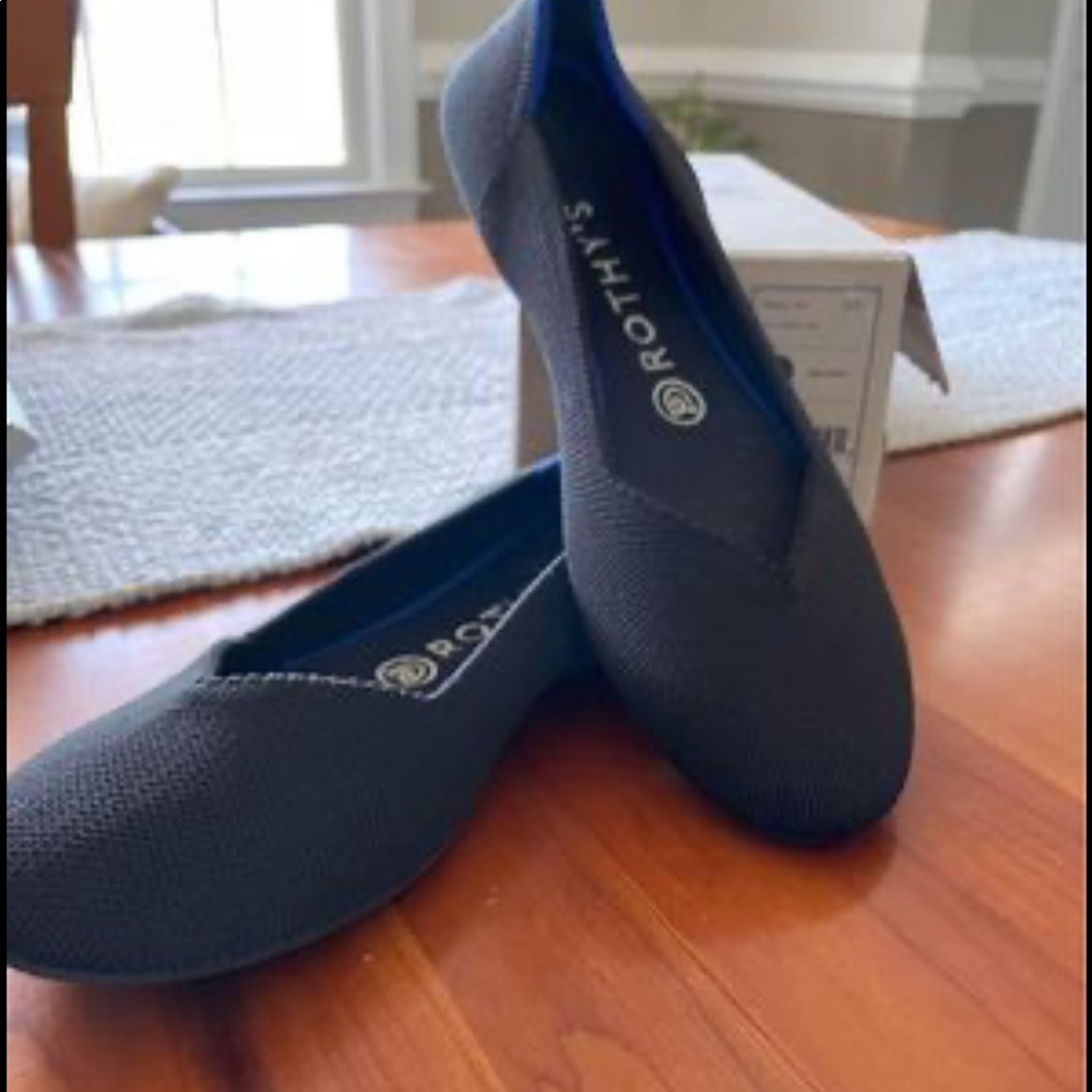 Rothy’s black round toe, size 7.5